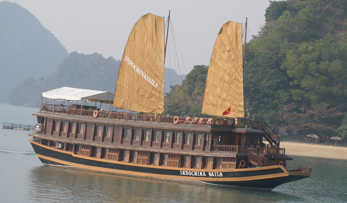 halong indochina sails cruise