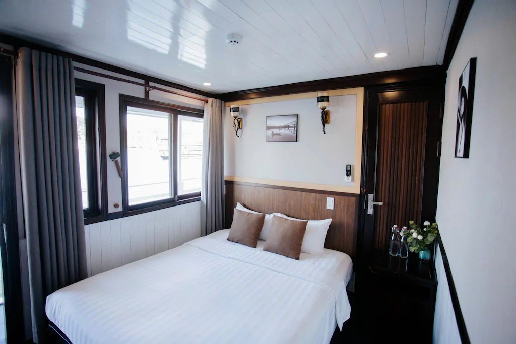 Viet Sails Boutique Cruise